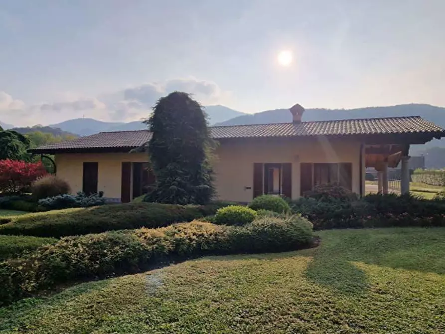 Villa in vendita in via per Asso snc a Caslino D'erba