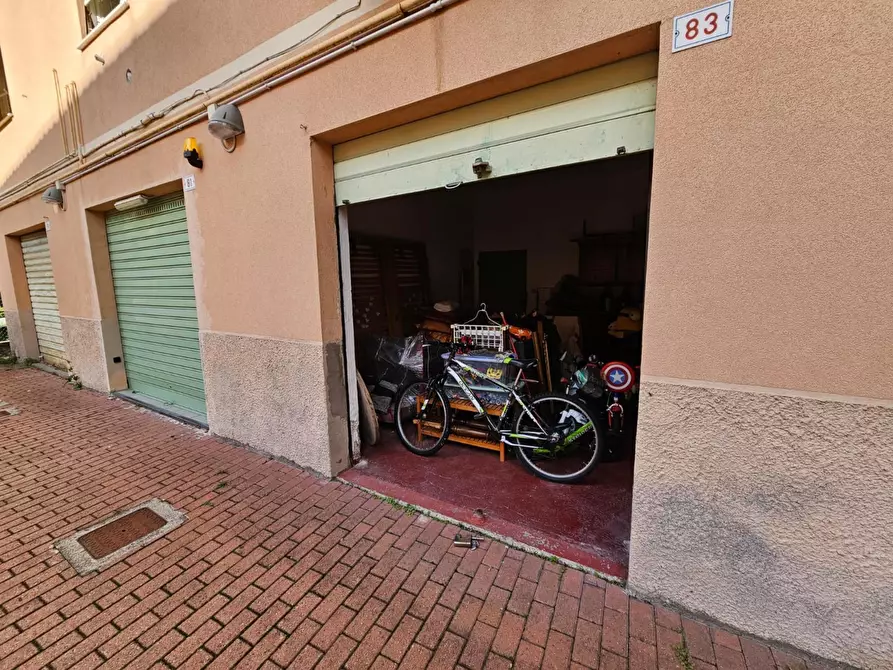 Garage in vendita a Campomorone