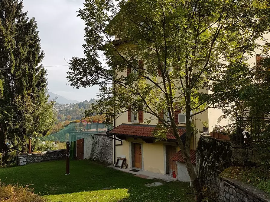 Villa in vendita in via Provinciale 56 a Alta Valle Intelvi