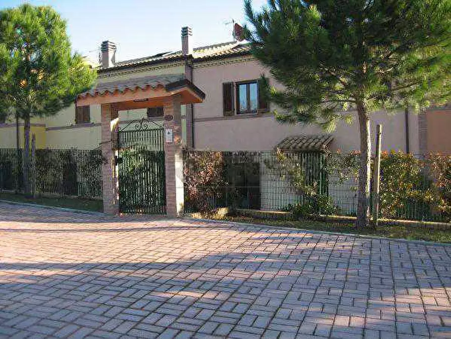 Porzione di casa in vendita in Via Montesicuro a Ancona