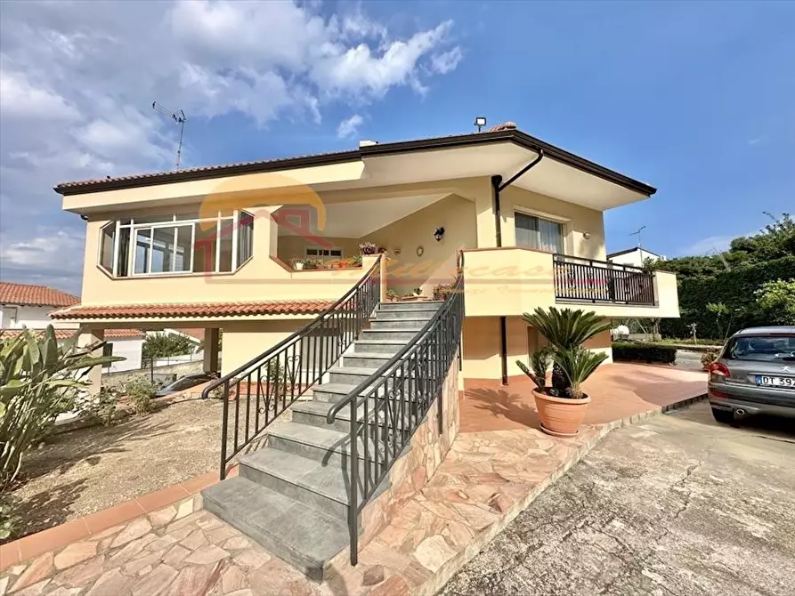 Villa in vendita in Via per Floridia a Siracusa