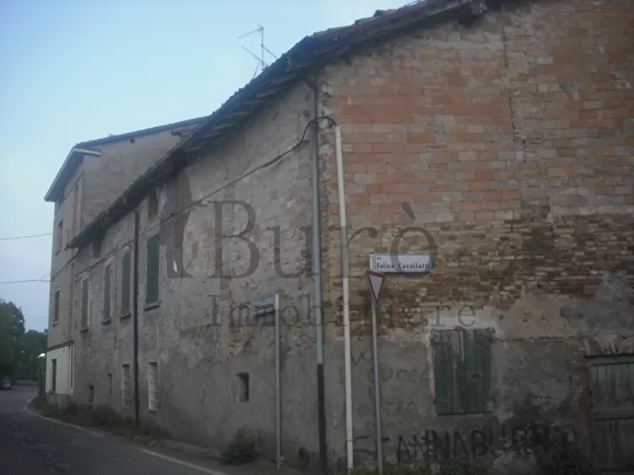 Casa indipendente in vendita in Via Parma a Montechiarugolo