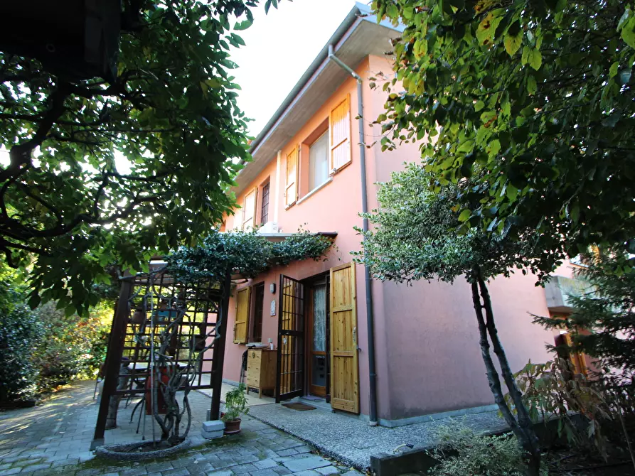 Villa in vendita in Via Ca' Agostini a Valsamoggia