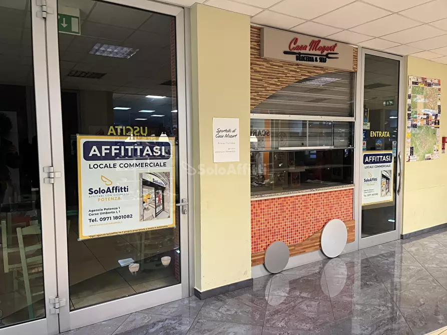 Locale commerciale in affitto a Potenza
