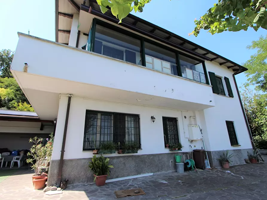 Casa indipendente in vendita in Via Ca' Foscolo a Valsamoggia