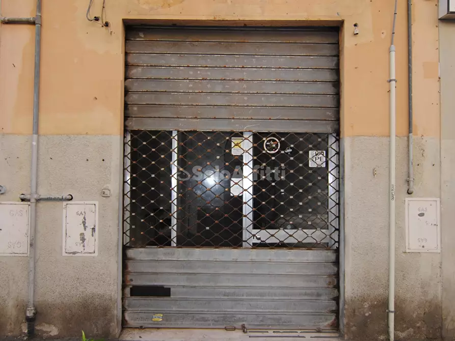 Locale commerciale in affitto a Livorno