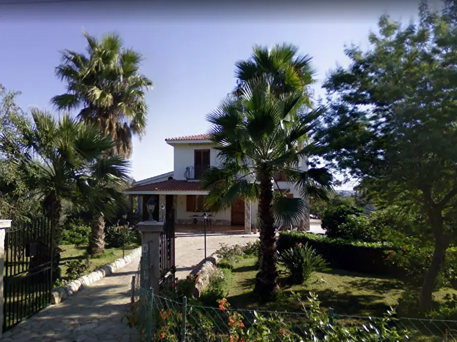 Villa in vendita in Via Elorina 182 a Siracusa
