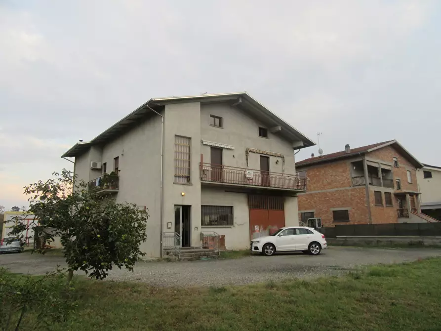 Casa indipendente in vendita in via Guido Rossa a Medesano