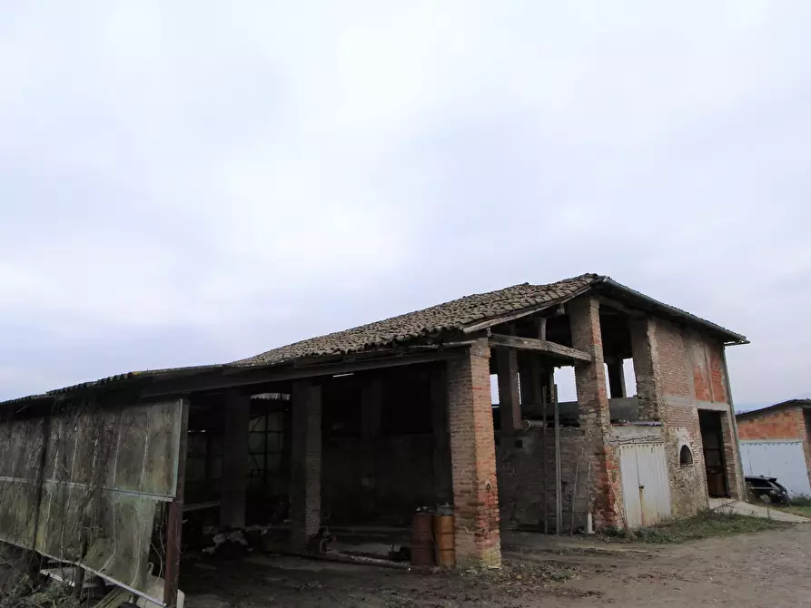 Porzione di casa in vendita in Via Barlete a Valsamoggia
