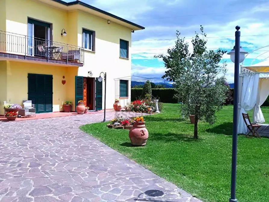 Villa in vendita in Via Don Minzoni a Montecarlo