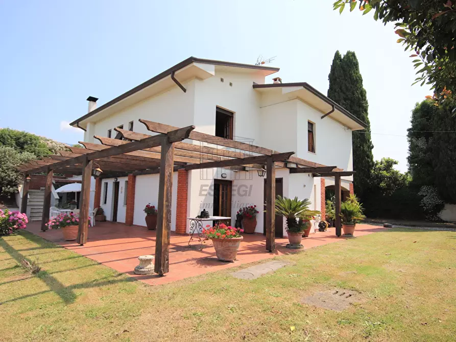 Villa in vendita in Via S. Donnino a Capannori
