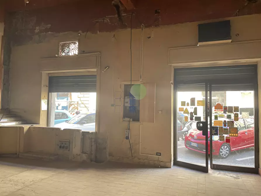 Capannone industriale in vendita in Via Buontalenti 6 a Livorno
