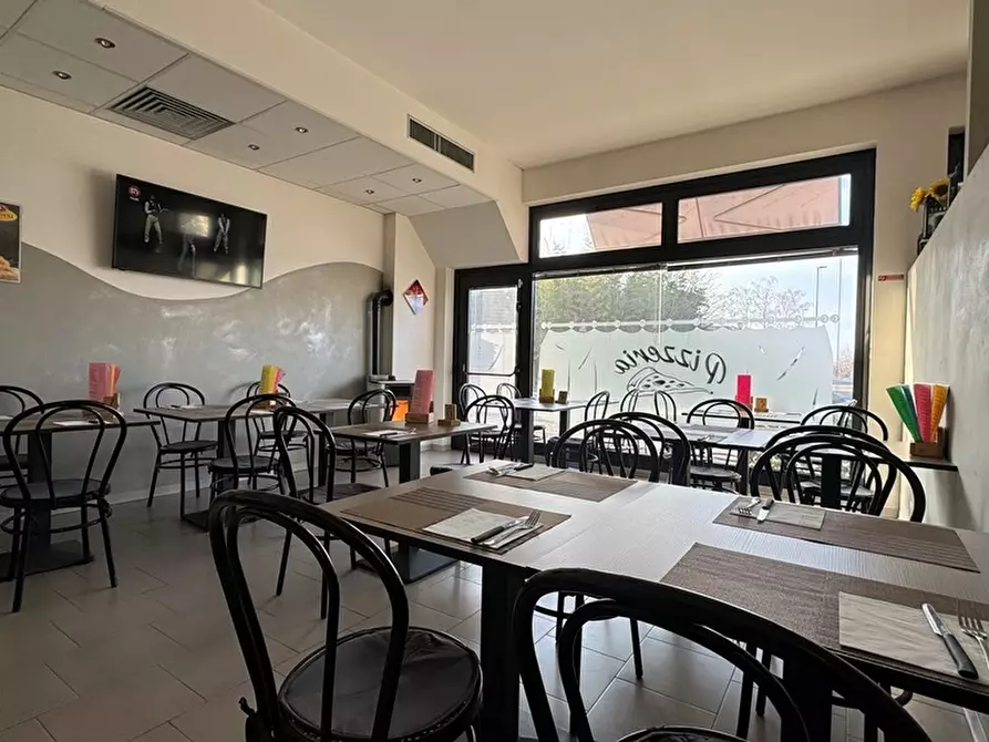 Pizzeria / Pub in vendita in Strada per Parma 25A a Langhirano