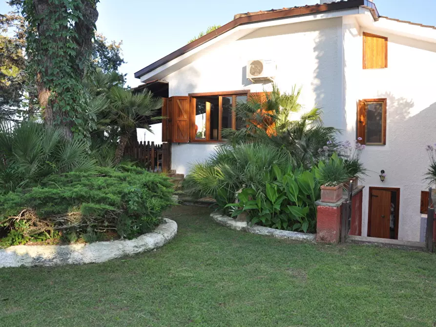 Casa bifamiliare in vendita in Via Terracina 144 a San Felice Circeo