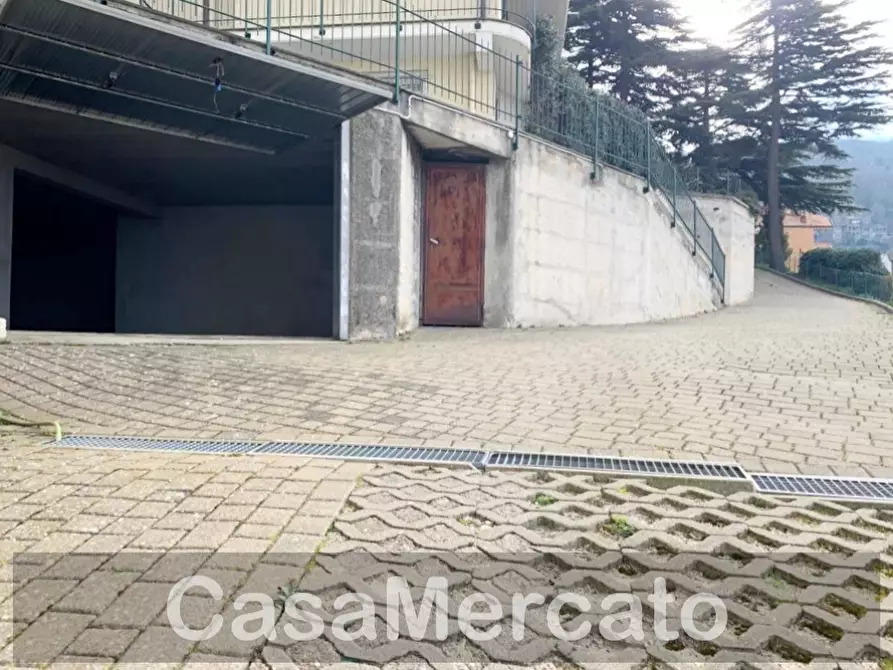 Garage in affitto in Via CavourVia Cavour a Rocca Di Papa