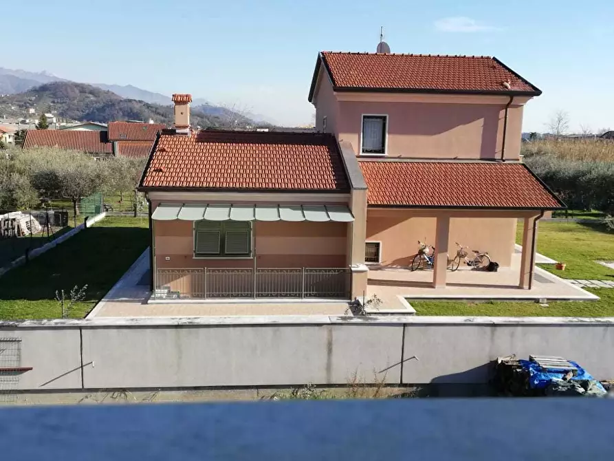 Villa in vendita in Via Europa 13 a Ortonovo