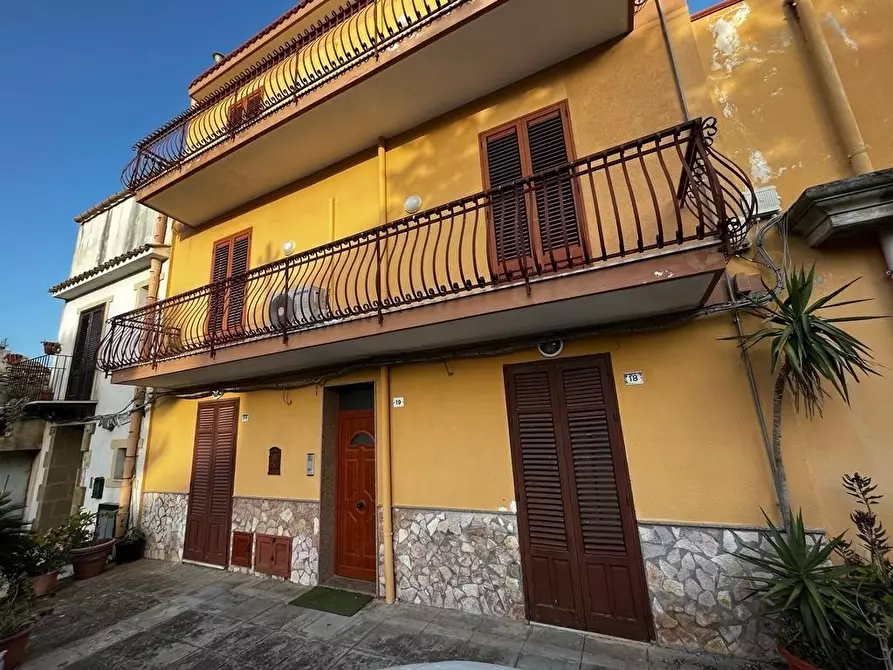 Appartamento in vendita in Piazza Marchese Natale a Palermo