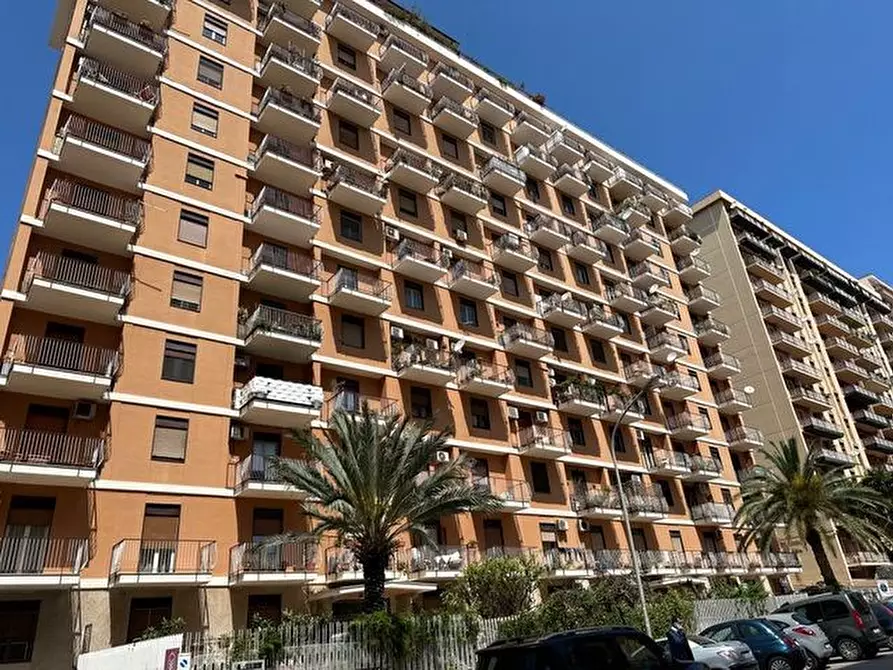 Appartamento in vendita in VIA RUGGERO MARTURANO a Palermo