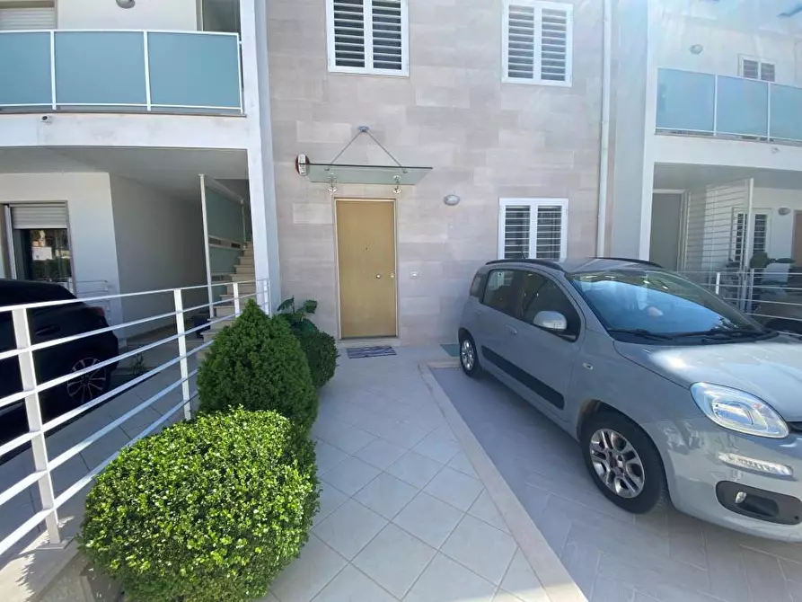 Immagine 31 di Villa in vendita  in Via Conversano 51 a Casamassima