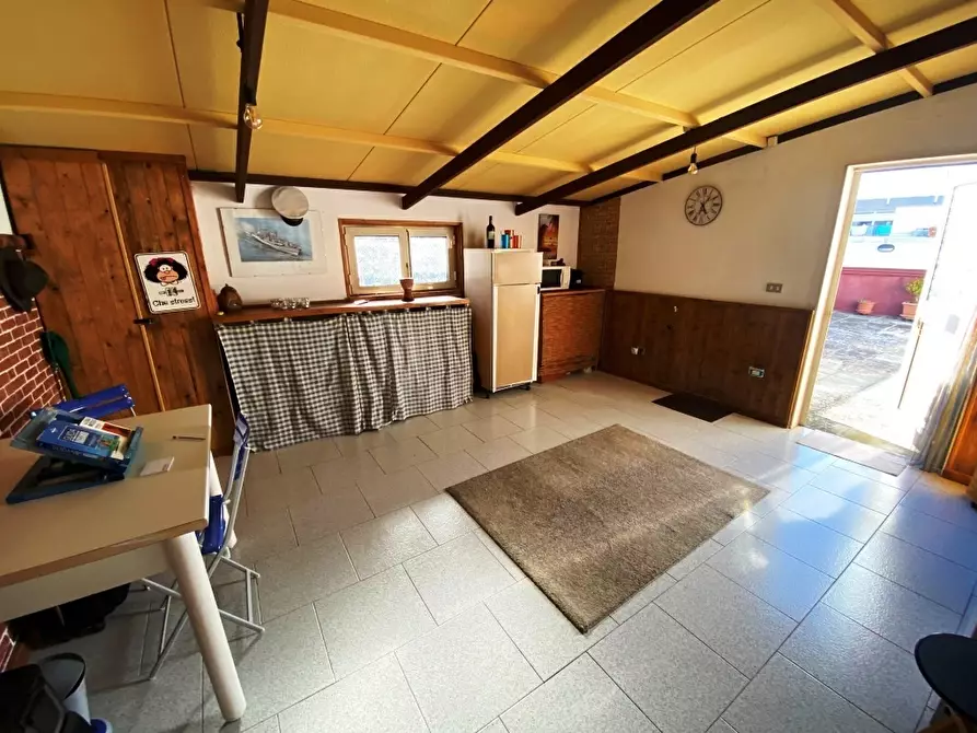 Immagine 18 di Appartamento in vendita  in Via Pietà a Casamassima