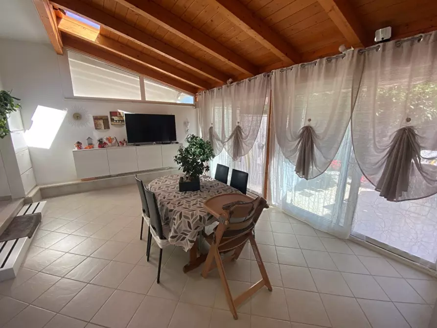 Immagine 12 di Villa in vendita  in Via Conversano 51 a Casamassima