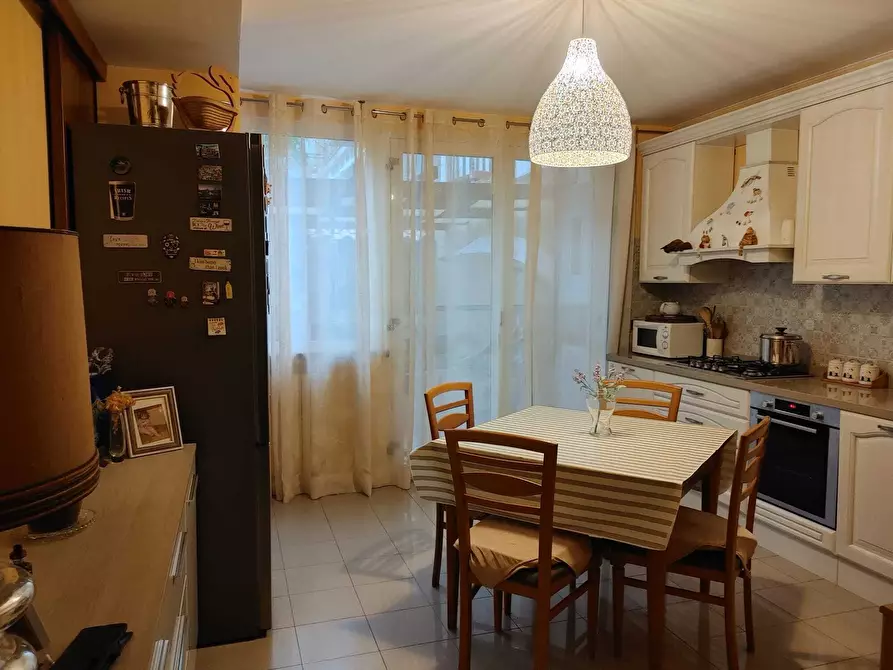 Immagine 42 di Villa in vendita  in Via Angelo Michele Pesce 62 a Casamassima