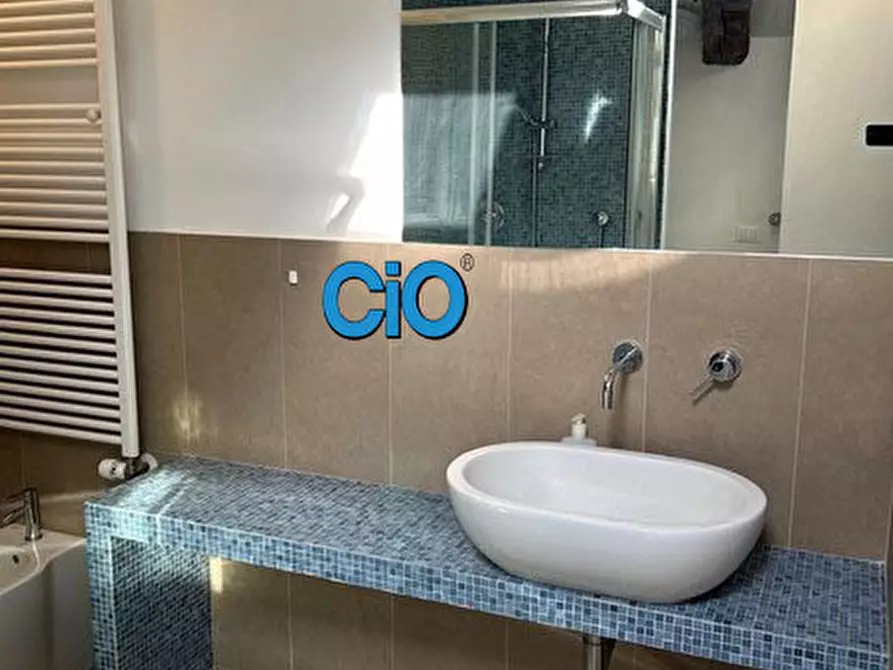 Immagine 6 di Loft/Open space in affitto  a Bologna