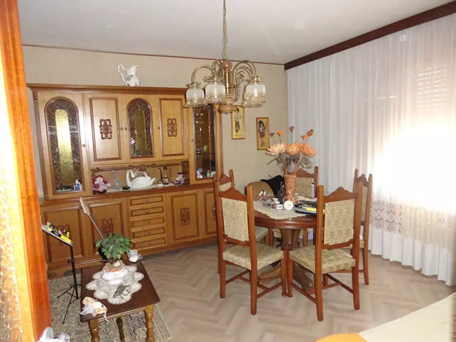 Immagine 5 di Casa indipendente in vendita  in Piazza Capelli 34 a Novafeltria
