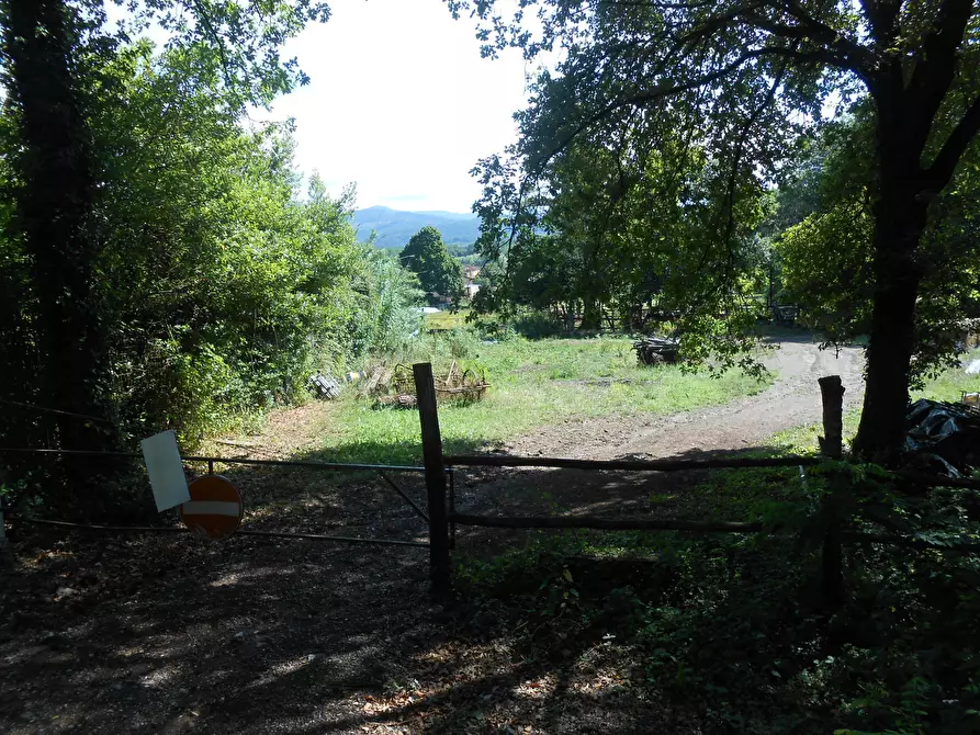 Immagine 11 di Terreno industriale in vendita  in Via Francesco Ferraris a Lucca