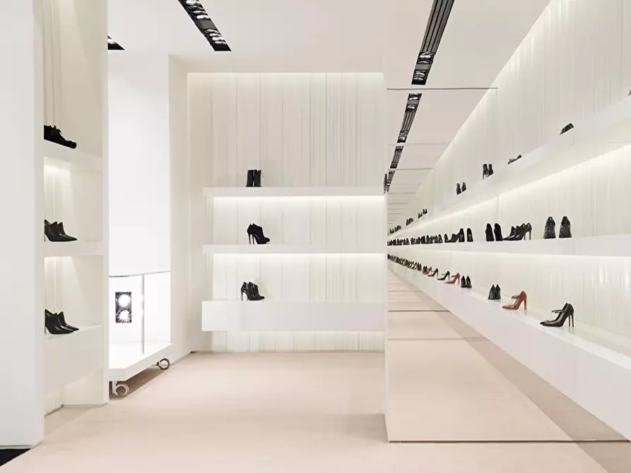 Immagine 1 di Locale commerciale in vendita  in Via Matteo Civitali a Lucca