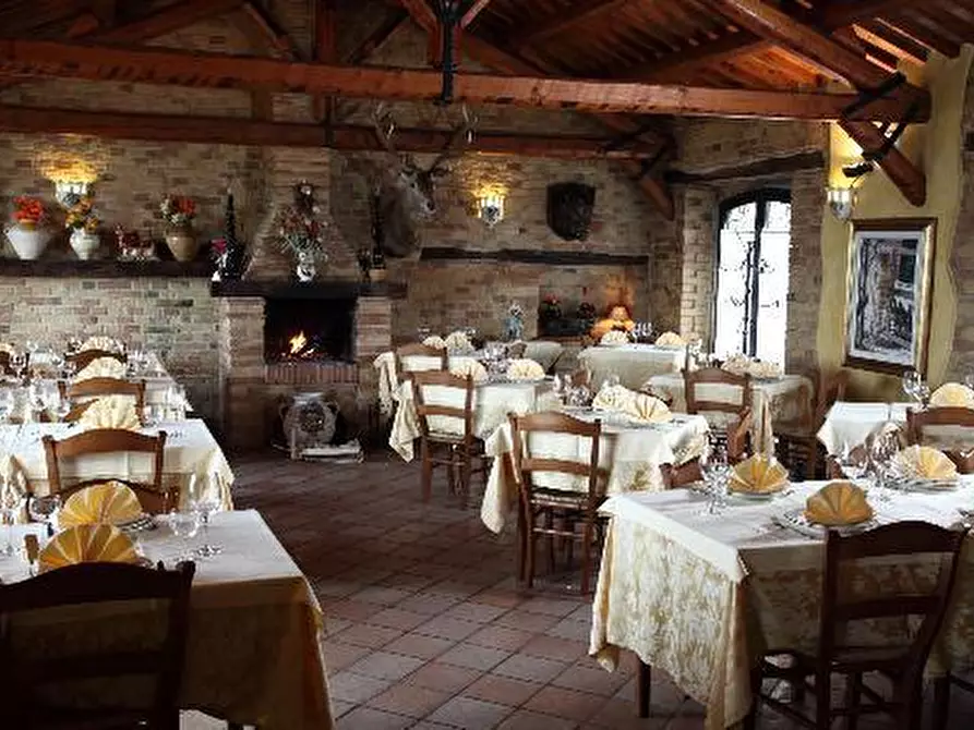 Immagine 4 di Bar / Ristorante in vendita  in Viale Michelangelo Buonarroti a Viareggio