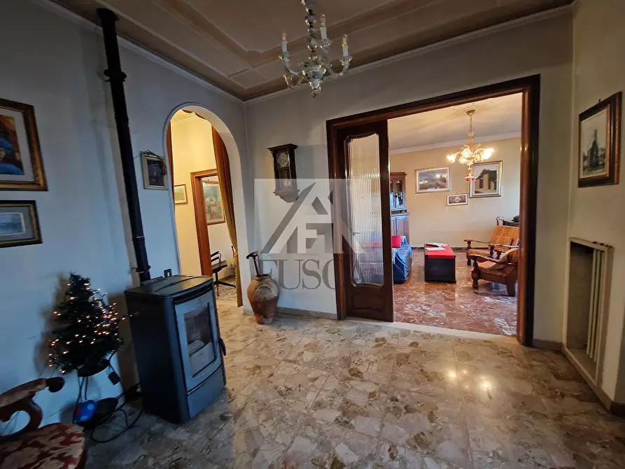 Immagine 3 di Villa in vendita  in Viale Lazzaro Papi a Lucca