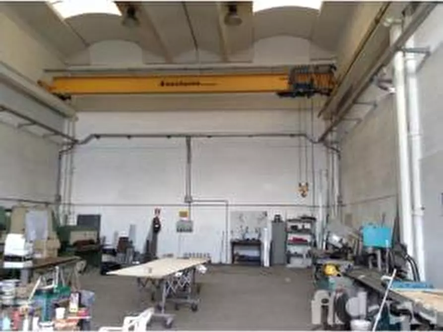 Immagine 3 di Attività artigianale in vendita  in Via Stradone di Camigliano a Capannori