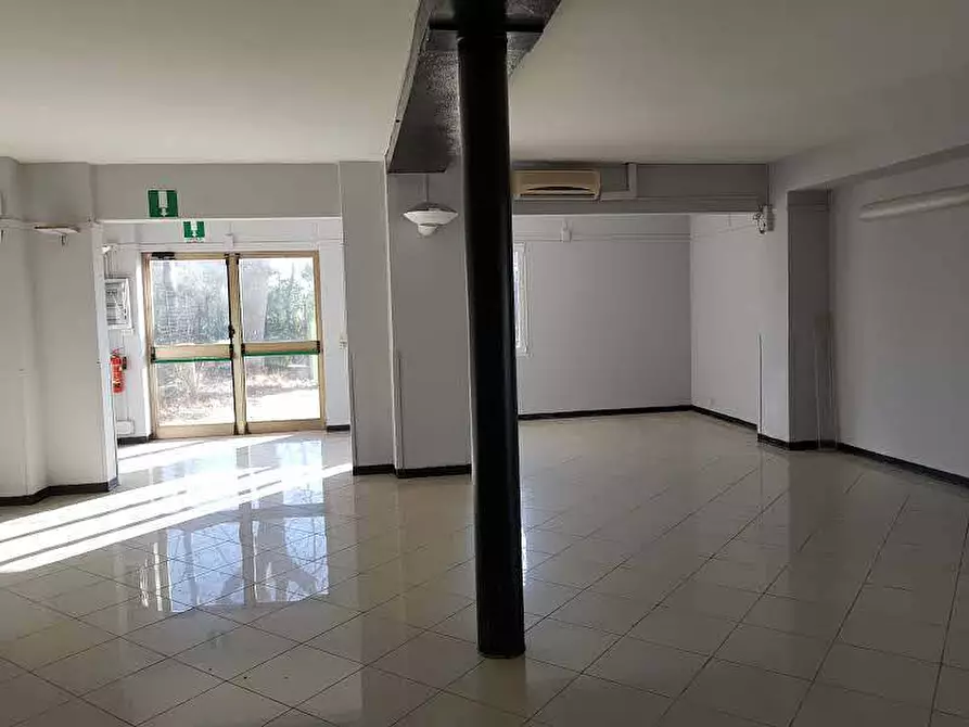 Immagine 3 di Ufficio in affitto  in Via Pesciatina a Capannori