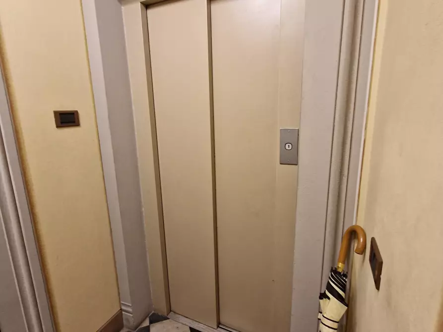 Immagine 32 di Pentalocale in vendita  in piazza san pietro somali a Lucca