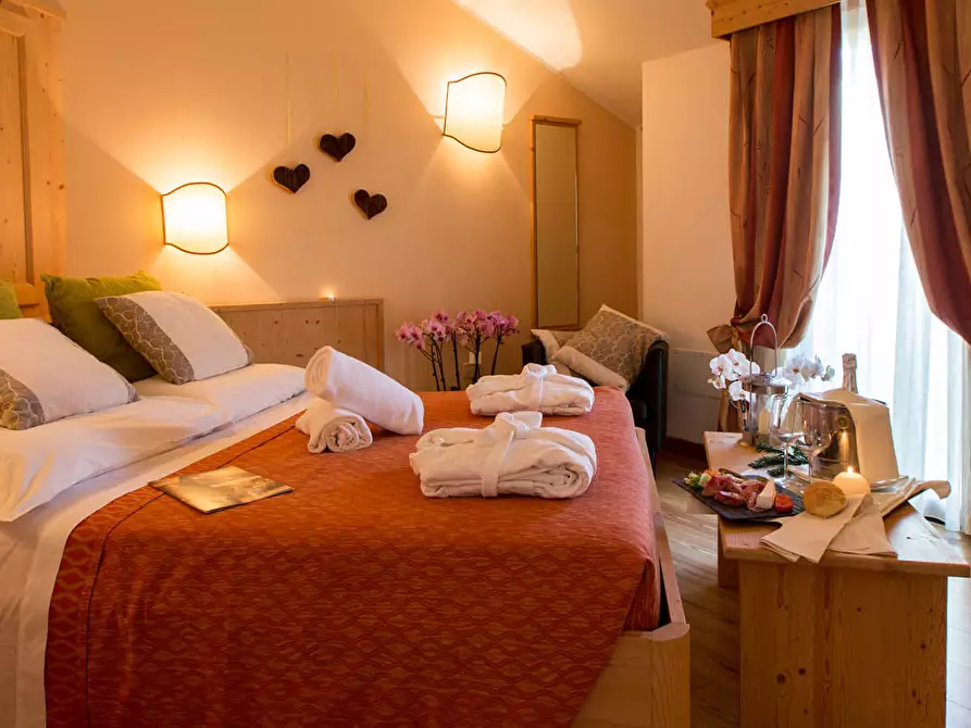 Immagine 4 di Affittacamere in vendita  a Lucca