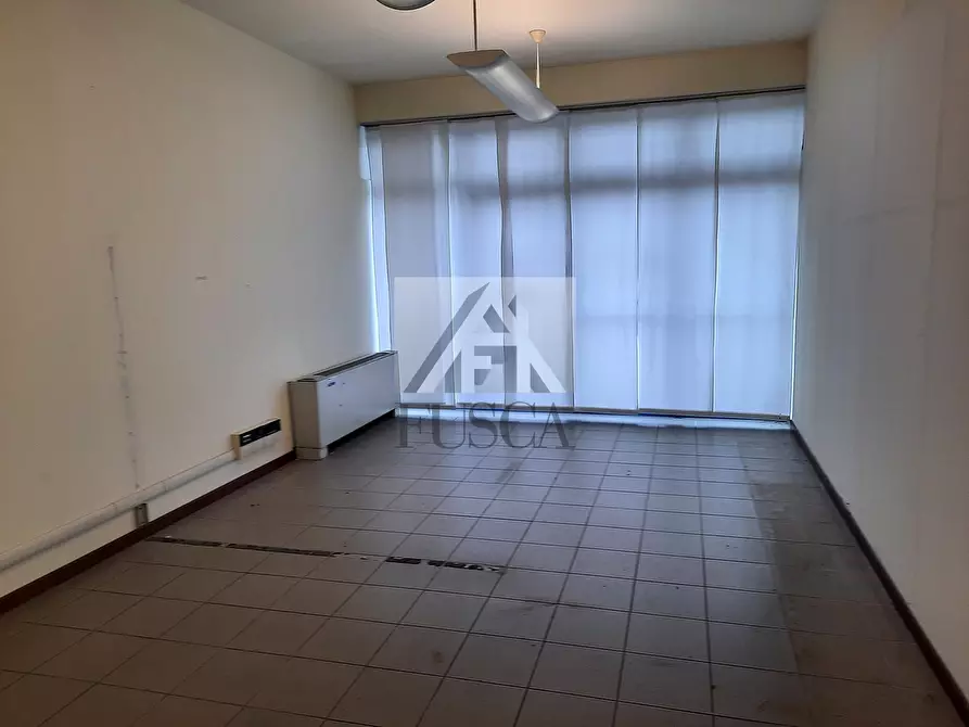 Immagine 9 di Ufficio in affitto  in Viale G. Puccini a Lucca