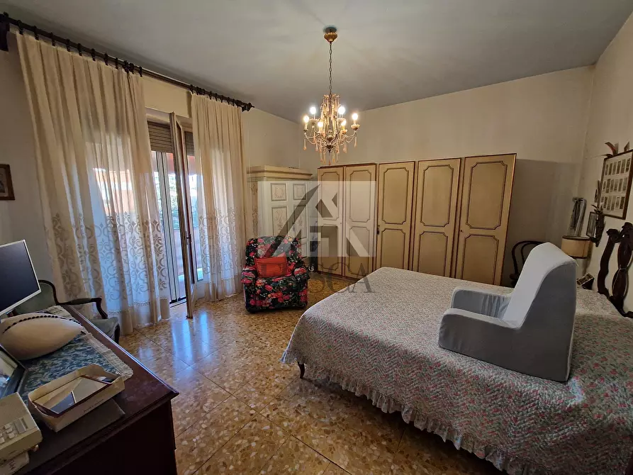 Immagine 9 di Pentalocale in vendita  in Via Don Giorgio Bigongiari a Lucca