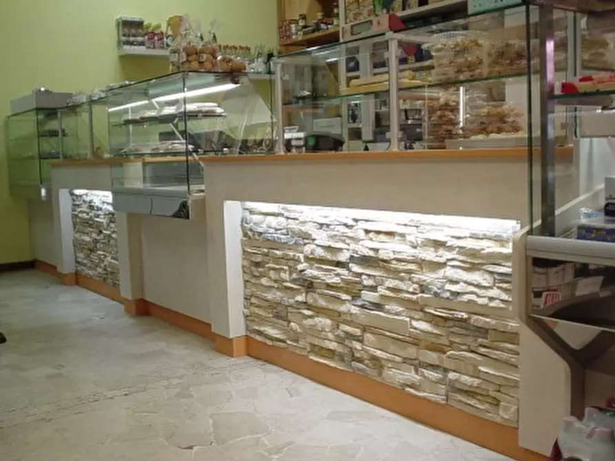 Immagine 4 di Attività commerciale in vendita  in Viale G. Puccini 82 a Lucca