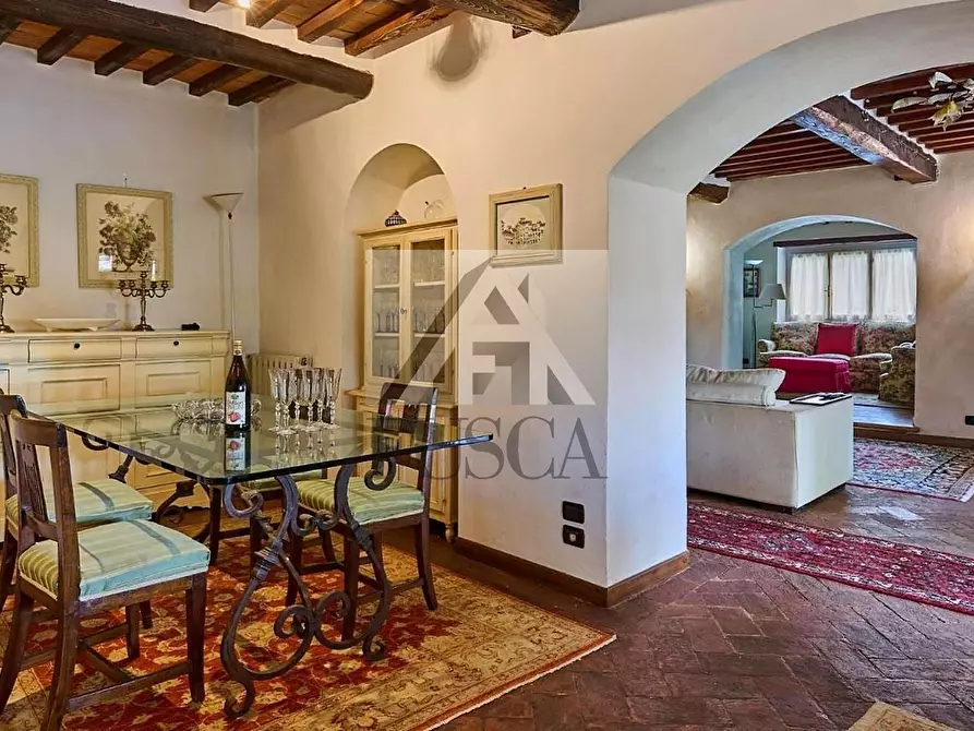 Immagine 37 di Villa in vendita  in Via Barsotto a Lucca
