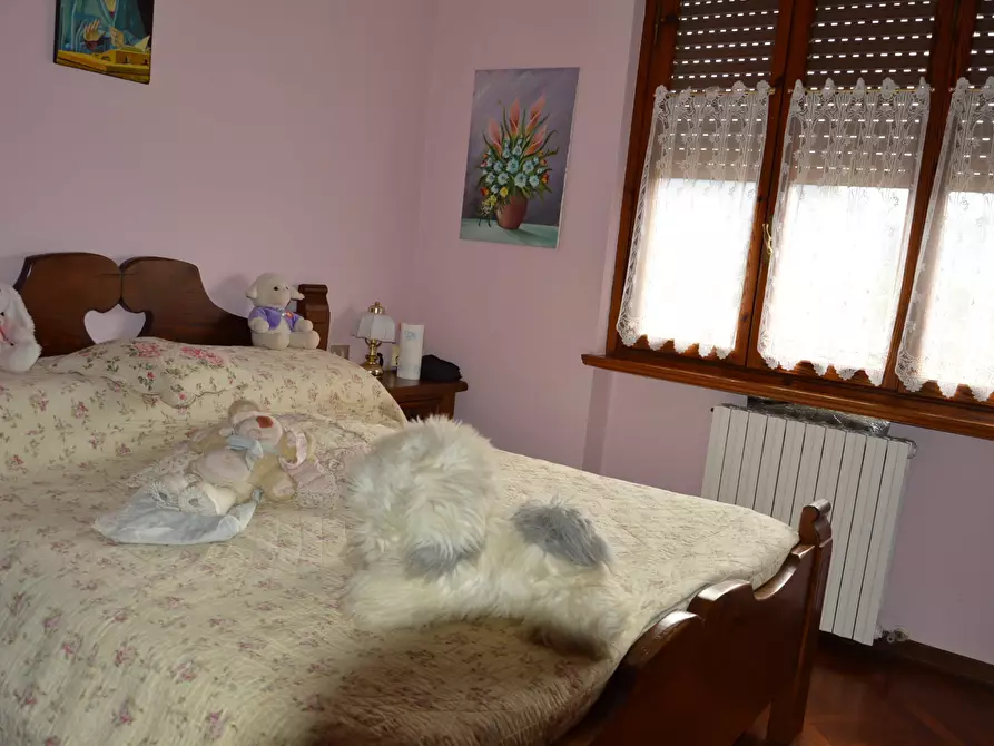 Immagine 21 di Casa indipendente in vendita  in bollori a Lucca