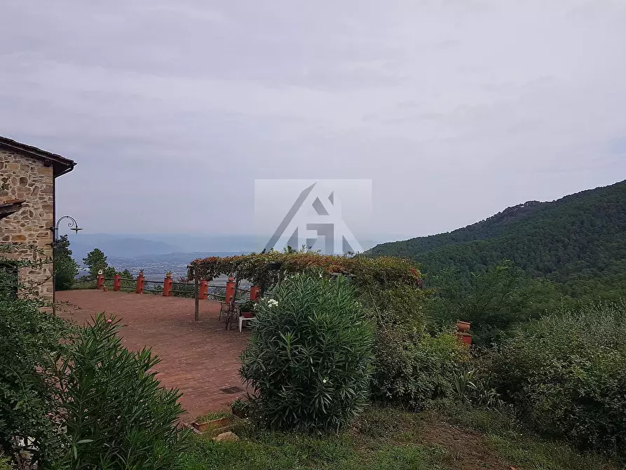 Immagine 36 di Rustico / casale in vendita  in di ronchi a Capannori