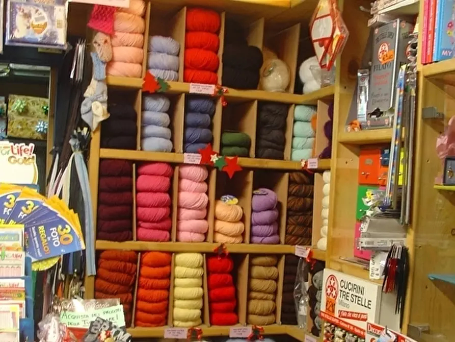 Immagine 4 di Edicola in vendita  in Via santa croce 109 a Lucca