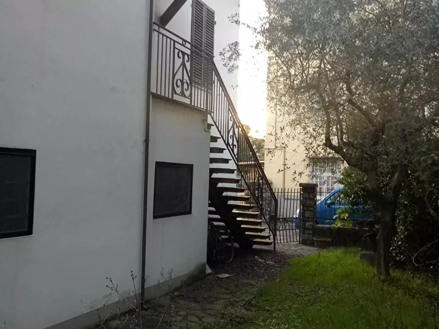 Immagine 4 di Villa in vendita  in Via Vecchi Pardini a Lucca
