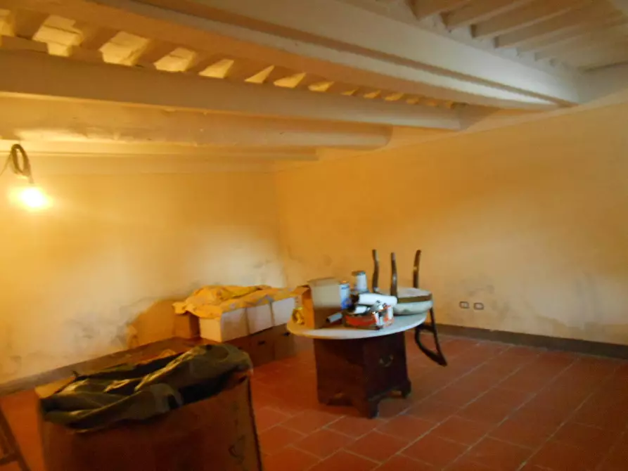 Immagine 37 di Villa in vendita  in Via Francesco Ferraris a Lucca