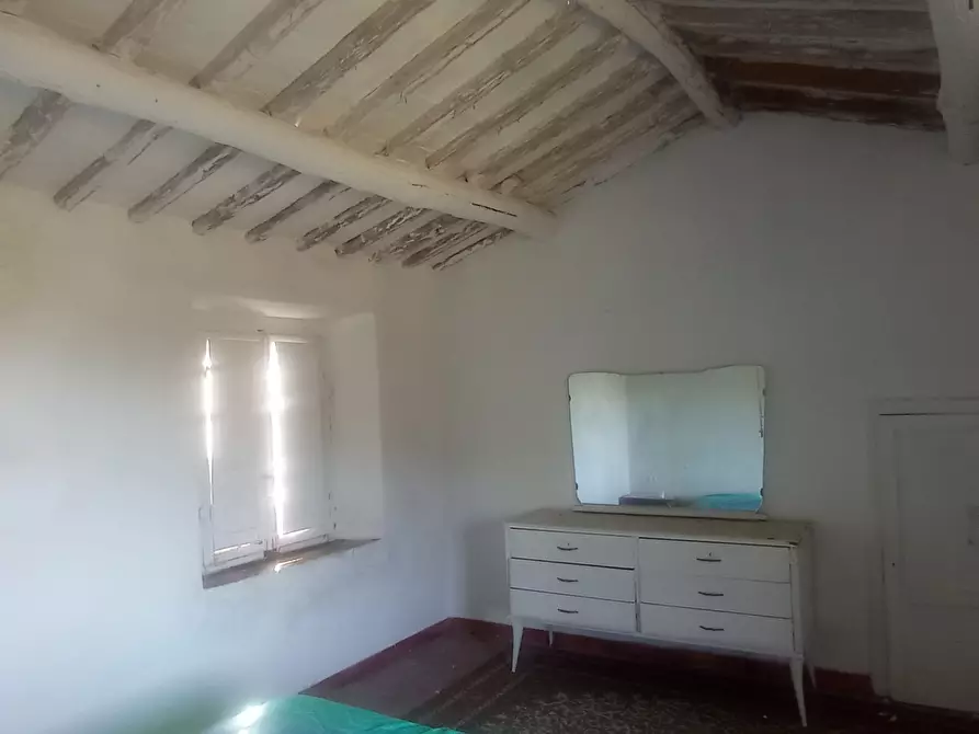 Immagine 13 di Rustico / casale in vendita  a Massarosa
