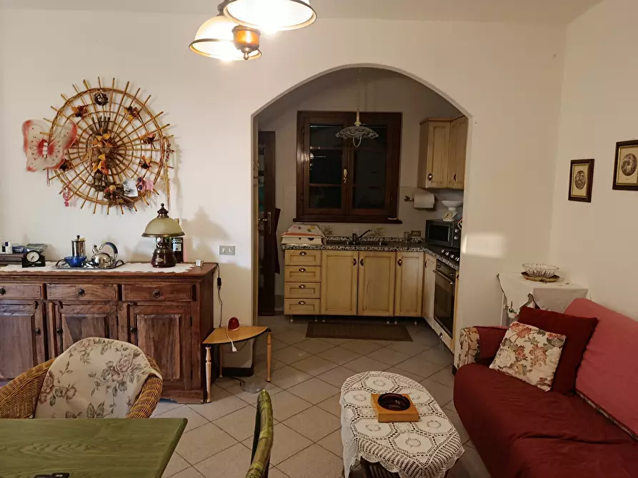 Immagine 9 di Villa in vendita  a Massarosa