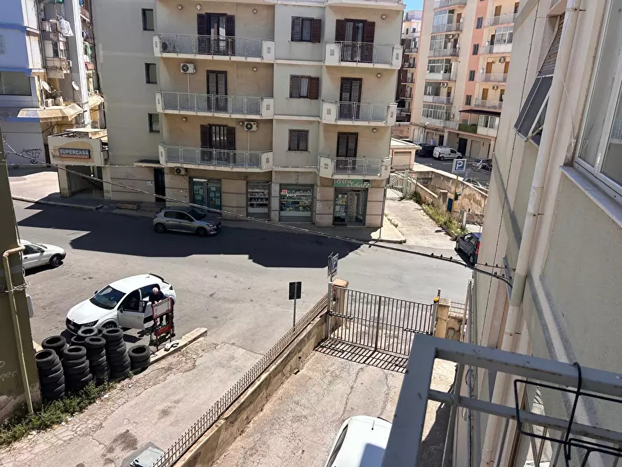 Immagine 13 di Quadrilocale in affitto  a Siracusa