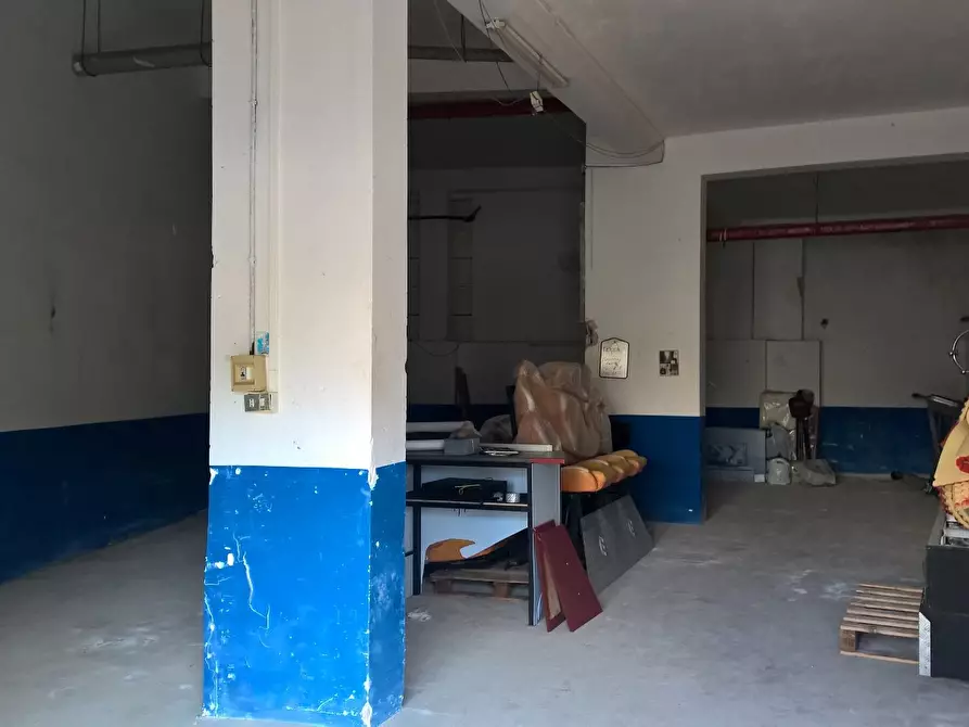 Immagine 7 di Magazzino in vendita  a Siracusa