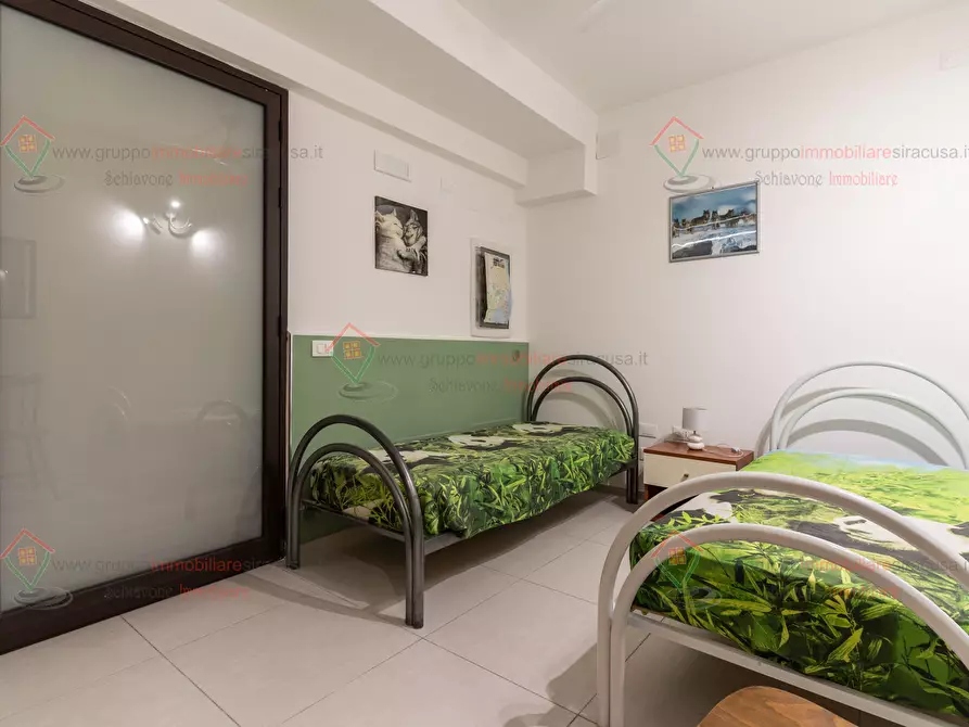 Immagine 10 di Trilocale in affitto  a Siracusa